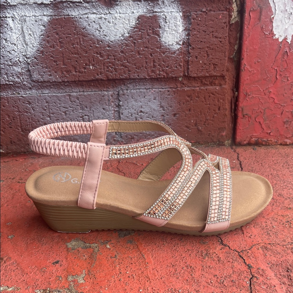 Elegant Pink Wedge Sandals - Picture 2 of 6